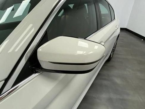 Used 2017 BMW 540i xDrive AWD/4WD image 12