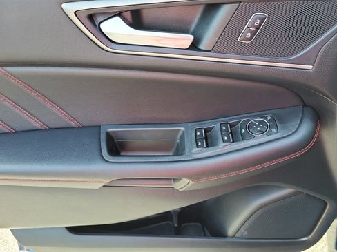 Used 2022 Ford Edge ST-Line AWD/4WD image 26