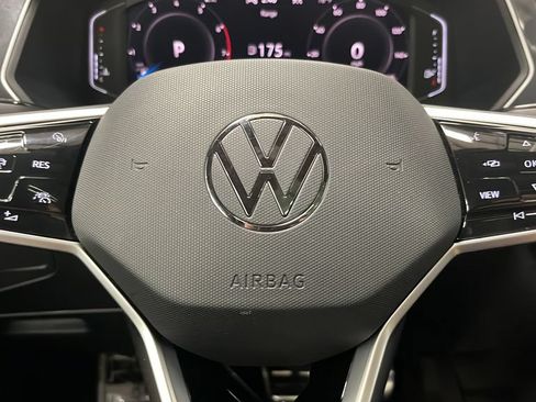 Used 2024 Volkswagen Tiguan SEL R-Line AWD/4WD image 16