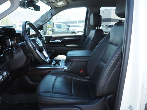 Used 2024 GMC Sierra 3500 SLT w/ SLT Convenience Package AWD/4WD image 14