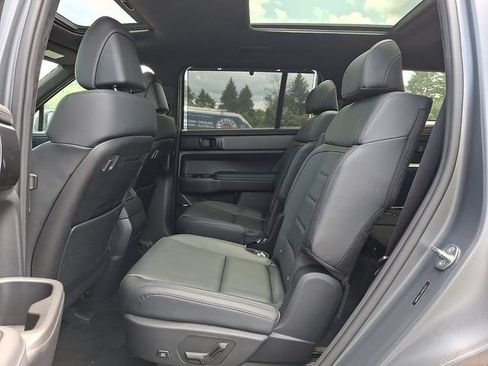 Used 2024 Hyundai Santa Fe Calligraphy AWD/4WD image 10