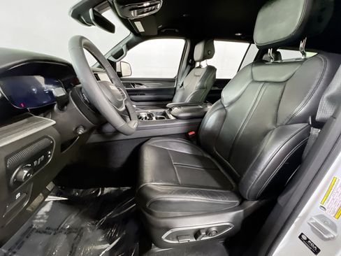 Used 2022 Jeep Wagoneer Series II image 22