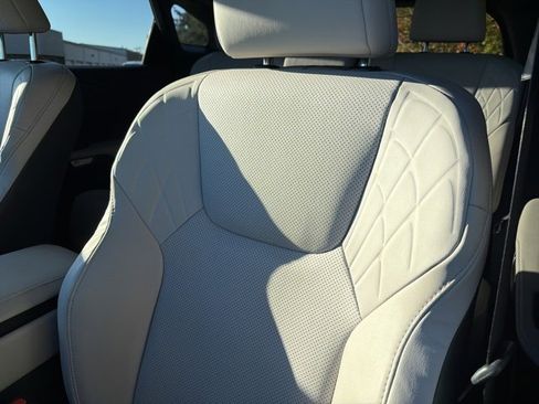 Used 2023 Lexus RX 350 Premium image 8