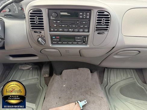 Used 2002 Ford F150 XLT AWD/4WD image 17