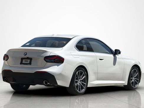 Used 2024 BMW 230i Coupe w/ Convenience Package RWD image 5