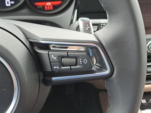 New 2026 Porsche Macan image 30