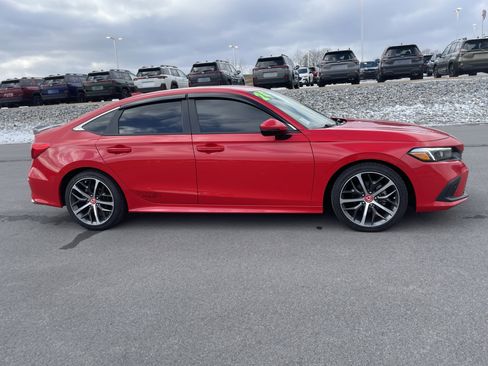 Used 2024 Honda Civic Touring image 2