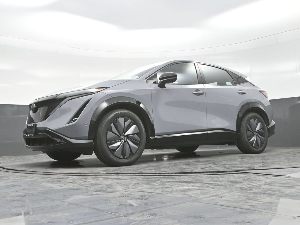 Used 2024 Nissan Ariya AWD image 30