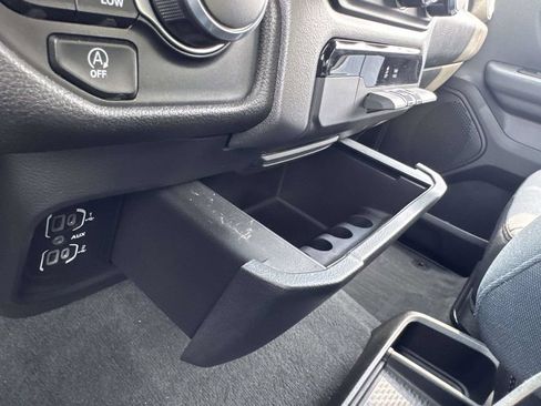 Used 2022 RAM 1500 Big Horn AWD/4WD image 28