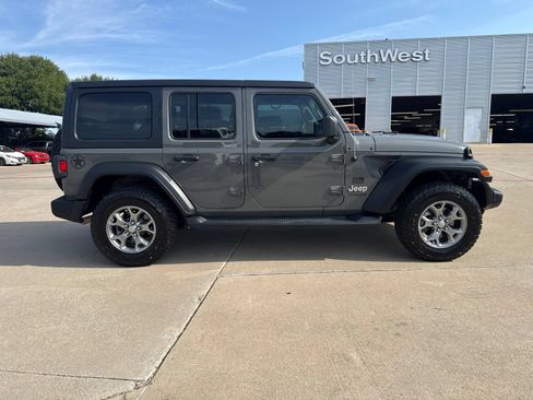 Used 2020 Jeep Wrangler Unlimited Sport AWD/4WD image 4
