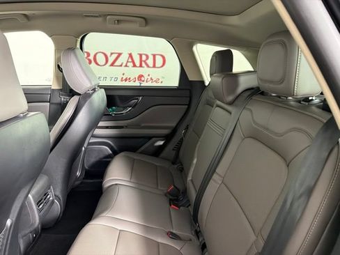 Used 2025 Lincoln Corsair Grand Touring AWD/4WD image 13