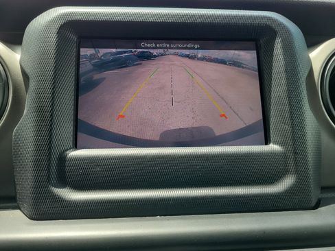 Used 2020 Jeep Wrangler Sport AWD/4WD image 27
