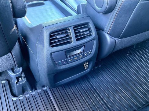Used 2022 Honda Pilot TrailSport image 10