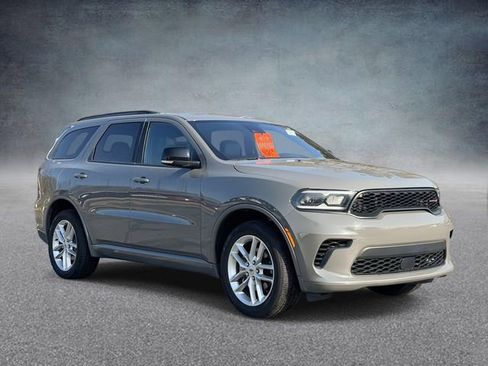 Used 2024 Dodge Durango GT image 1