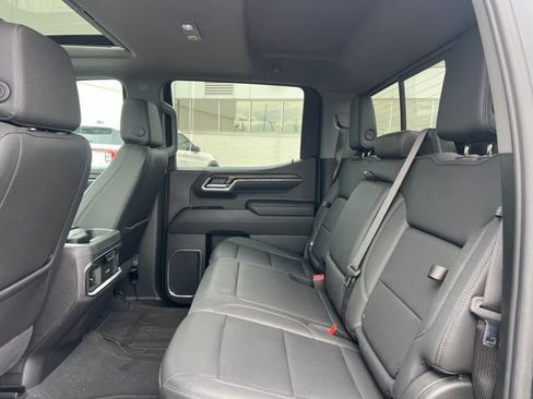 Used 2024 GMC Sierra 1500 SLT w/ SLT Premium Plus Package AWD/4WD image 18