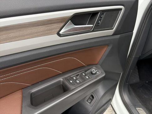 Certified 2023 Volkswagen Atlas SEL AWD/4WD image 18