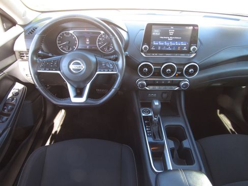 Used 2022 Nissan Sentra SV image 15