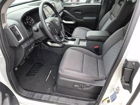 Certified 2025 Nissan Frontier SV image 16