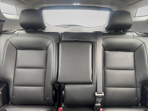 Used 2024 GMC Terrain SLT AWD/4WD image 22