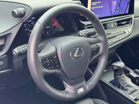 Certified 2025 Lexus ES 350 F Sport image 18