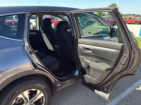 Used 2018 Honda CR-V LX image 17