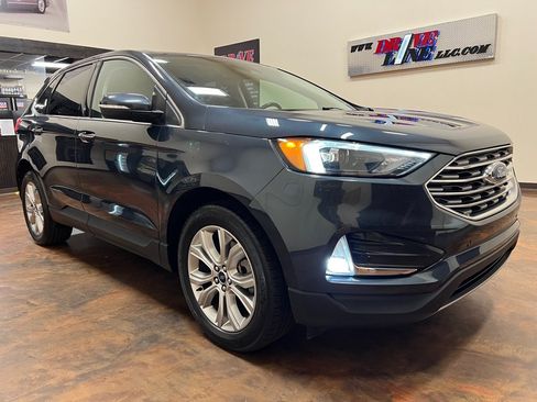 Used 2022 Ford Edge Titanium AWD/4WD image 3