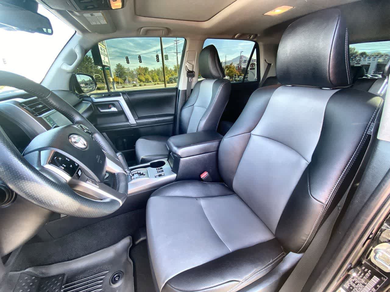 Used 2022 Toyota 4Runner SR5 Premium w/ Moonroof Package AWD/4WD image 11
