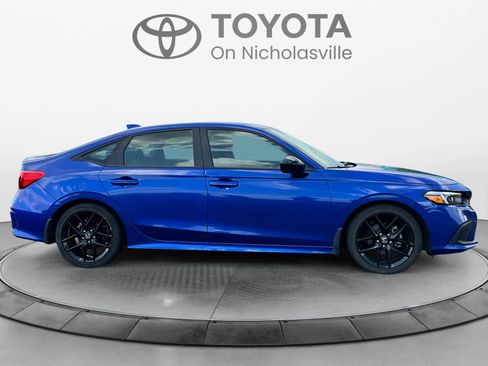 Used 2024 Honda Civic Sport image 6