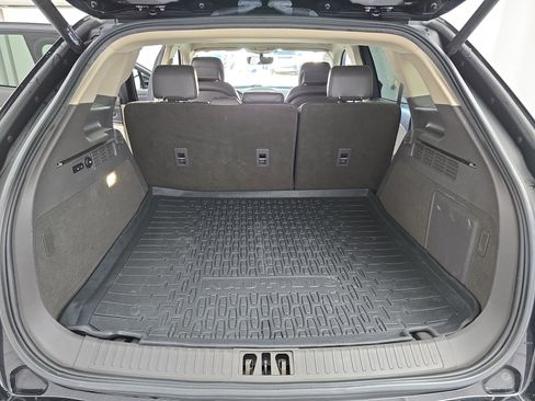 Used 2020 Lincoln Nautilus Reserve w/ Equipment Group 201A image 12