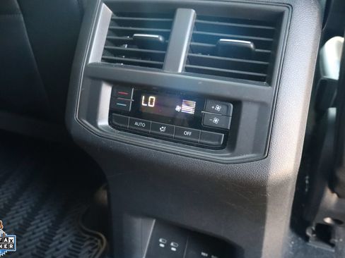 Used 2023 Volkswagen Atlas SE w/ Panoramic Sunroof Package FWD image 29