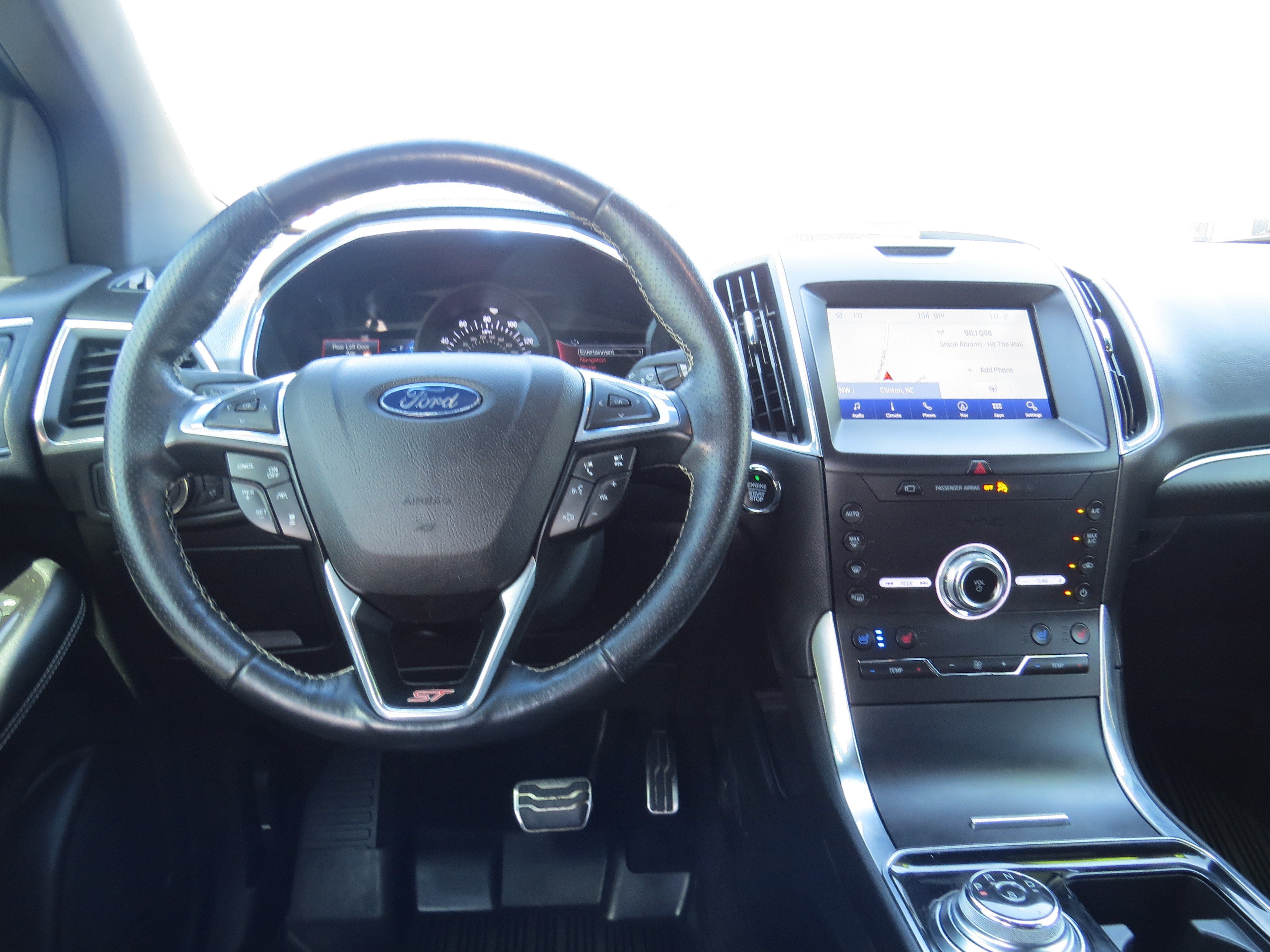 Used 2020 Ford Edge ST w/ Equipment Group 401A AWD/4WD image 19