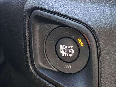 Used 2024 Jeep Wrangler Sport image 27