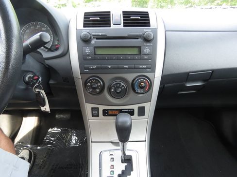 Used 2010 Toyota Corolla S FWD image 24