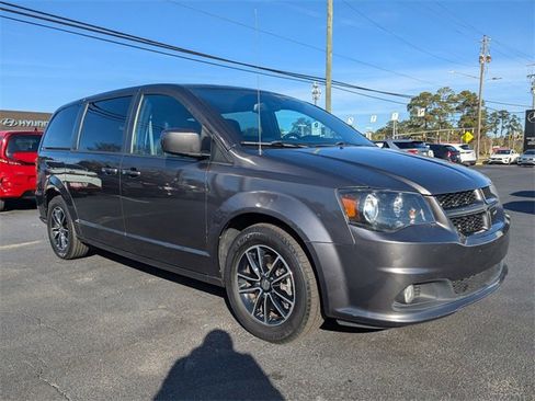 Used 2019 Dodge Grand Caravan GT image 2