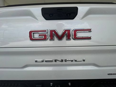 Used 2024 GMC Sierra 1500 Denali AWD/4WD image 17