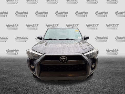 Used 2019 Toyota 4Runner SR5 AWD/4WD image 3