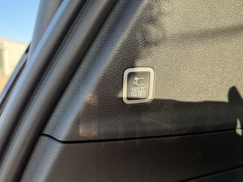 New 2027 Chrysler Pacifica Select AWD/4WD image 41