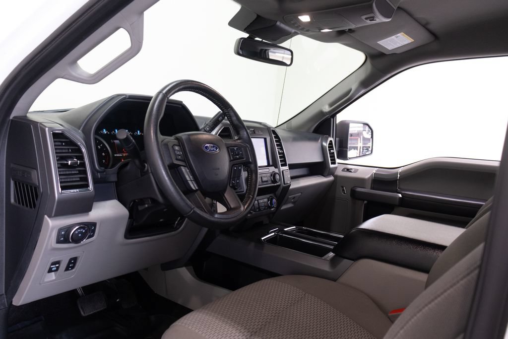 Used 2019 Ford F150 XLT w/ Equipment Group 302A Luxury AWD/4WD image 19
