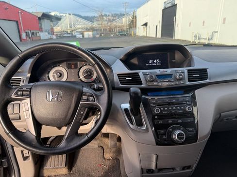 Used 2012 Honda Odyssey Touring image 8