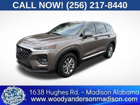 Used 2019 Hyundai Santa Fe SE image 1