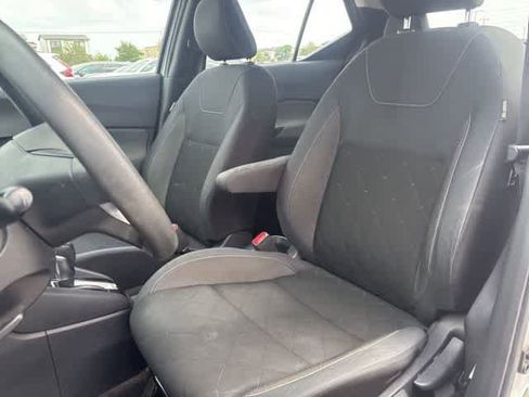 Used 2020 Nissan Kicks S image 22