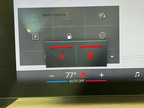 Certified 2025 BMW 330i xDrive Sedan w/ Convenience Package image 12