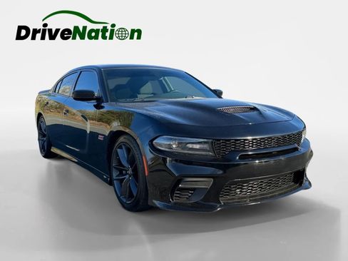 Used 2019 Dodge Charger Scat Pack image 3