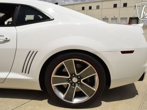 Used 2011 Chevrolet Camaro SS w/ RS Package image 34