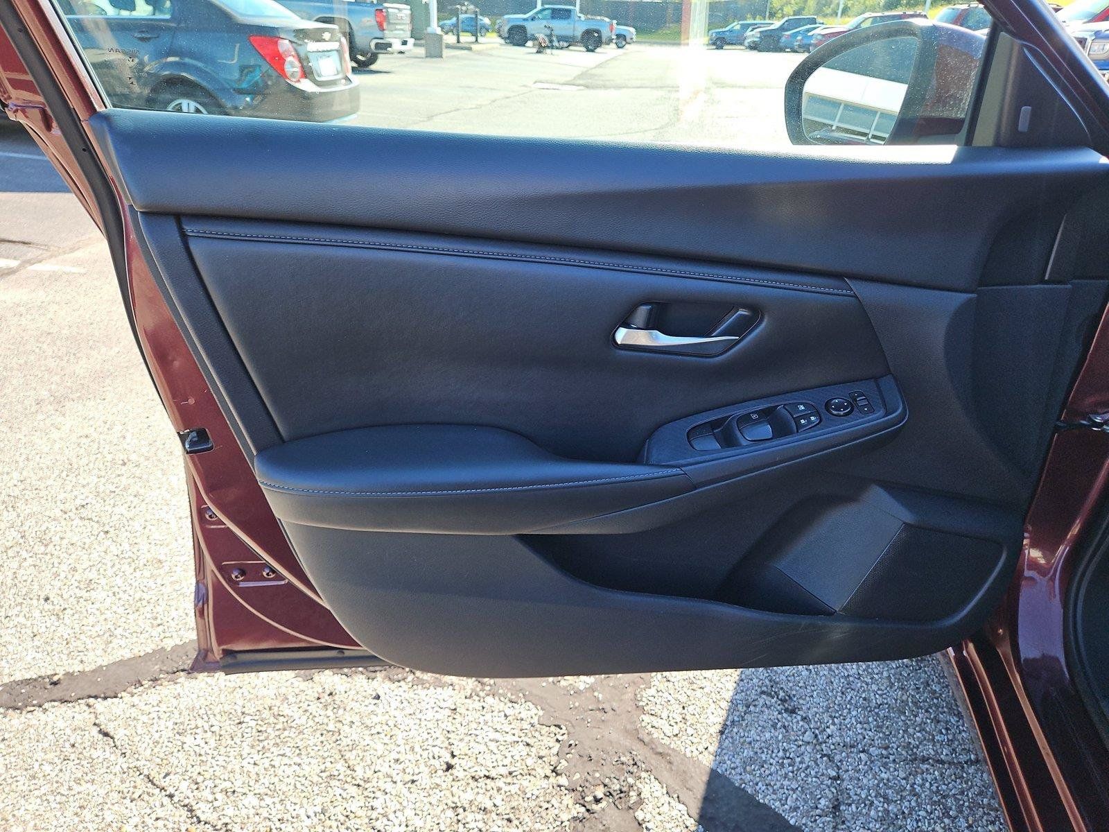 Used 2024 Nissan Sentra SV FWD image 19