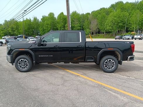 New 2026 GMC Sierra 3500 SLE w/ SLE Value Package AWD/4WD image 4