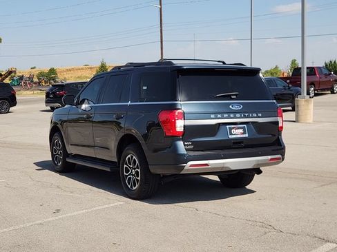 Used 2024 Ford Expedition XLT RWD image 5
