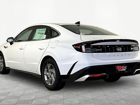 New 2026 Hyundai Sonata SE FWD image 4