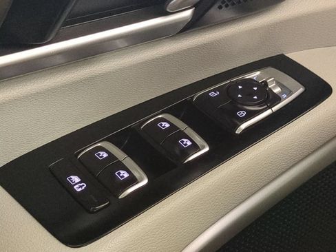 Used 2021 Kia Telluride S FWD image 32