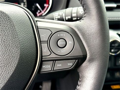 Used 2024 Toyota RAV4 XLE Premium image 15